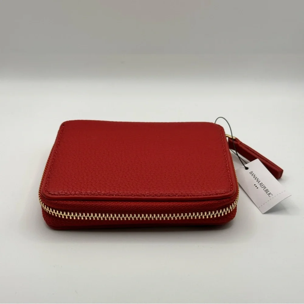 Banana Republic Women’s Red Vegan Leather Wallet with Zipper NWT - Picture 5 of 6